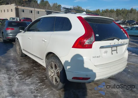 2015 Volvo Xc60 T6 Platinum from USA, damaged, VIN YV4902RM3F2744307